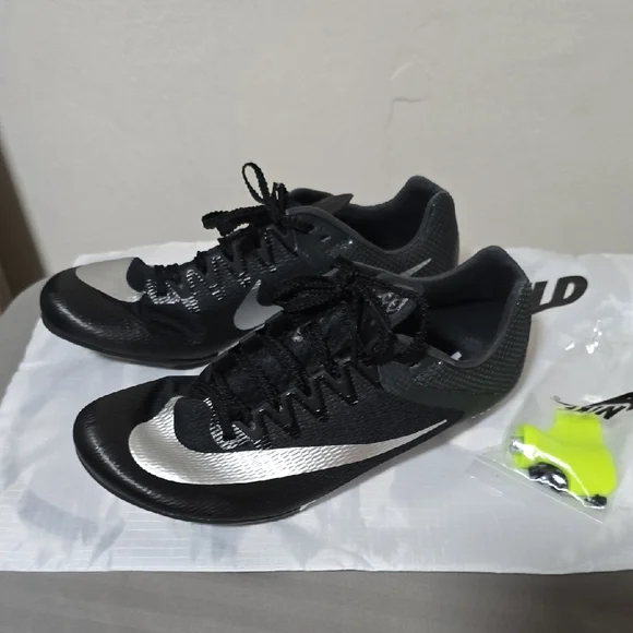 Nike Women's Black and Silver Athletic Shoes - Picture 3 of 6